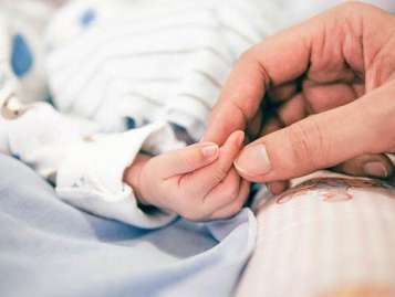 女性不孕可以做第四代试管代怀孩子怎么办吗（女性不孕原因）